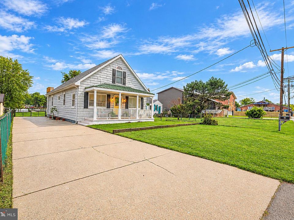 1st image of 813 Woodrow Ave