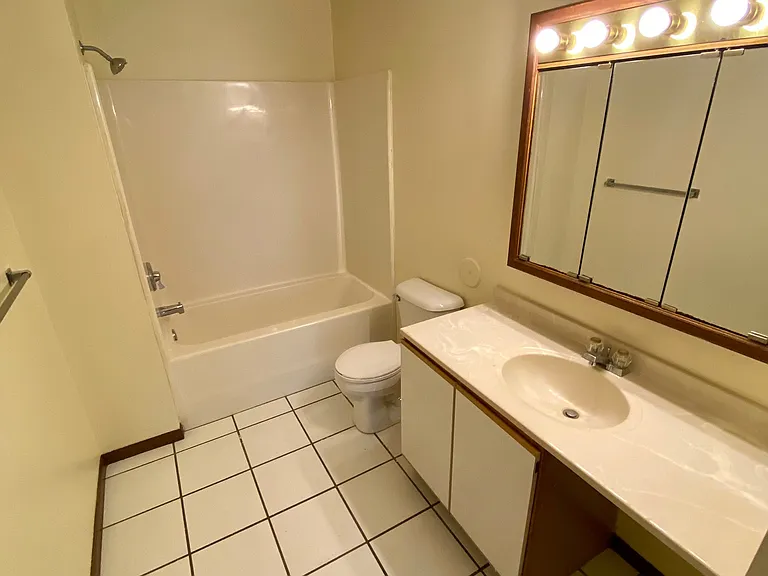 1206 W Ave S #1 — Photo 6