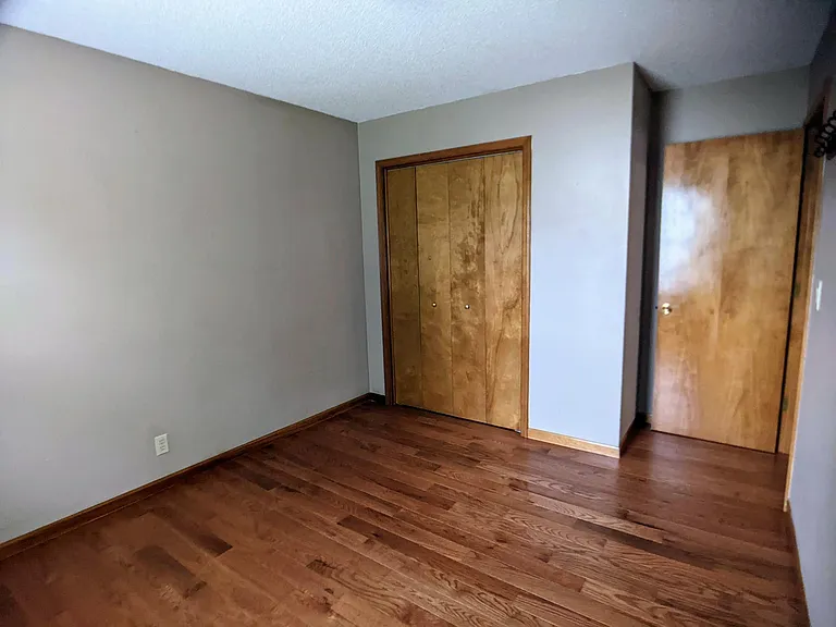7602 W 154th Ter — Photo 34