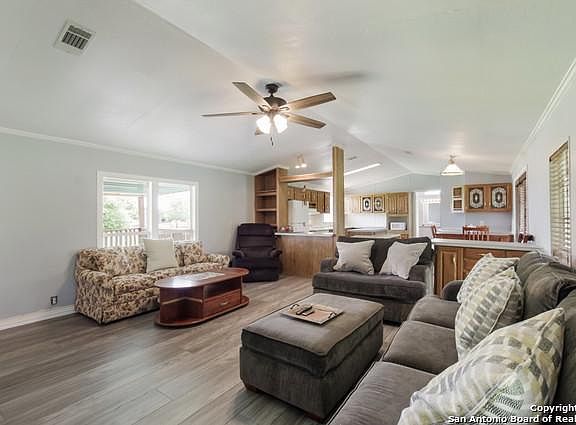 5th image of 200 Cross Lake Dr
