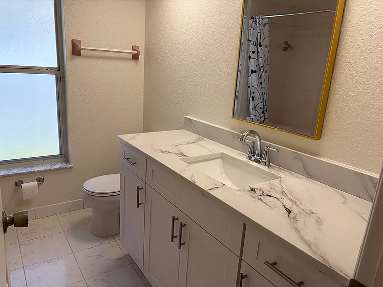 4342 Las Palmas Ave — Photo 14