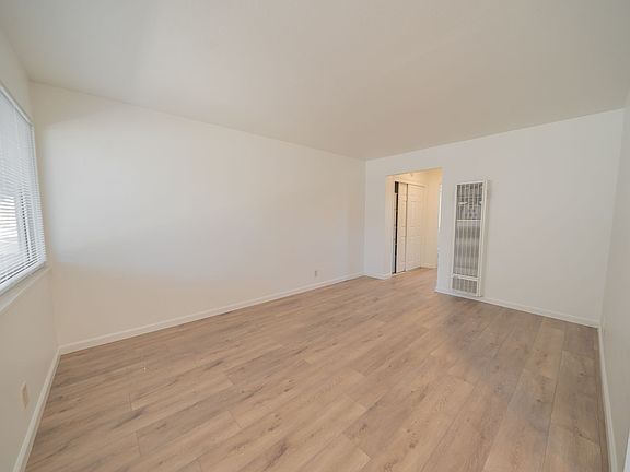 3rd image of 825 Orchard Ave APT 21