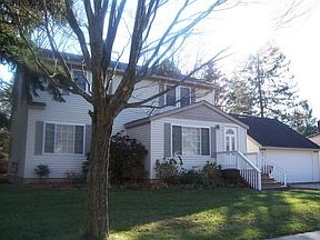 1st image of 409 John R St