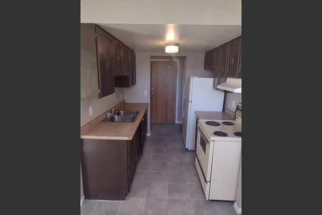 634 Connaught Ave #204 — Photo 1