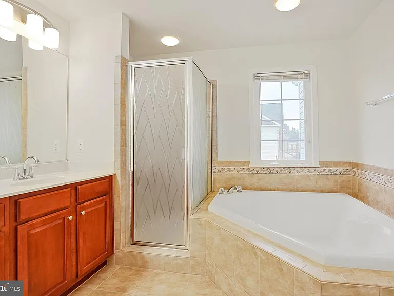 22062 Dilworth Sq — Photo 17