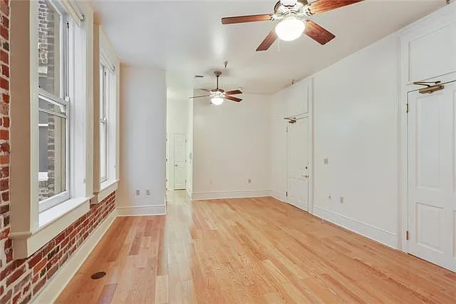 237 Dauphine St — Photo 3