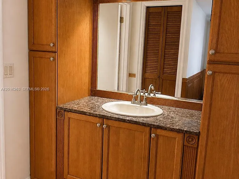 309 Lakeview Dr #204 — Photo 13