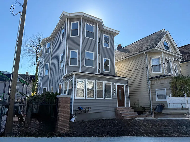 26 Radford St #3 — Photo 8