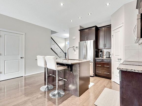 5th image of 227 N Cranford Way SE