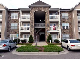 618 Condo Club Dr UNIT 304, Wilmington, NC 28412