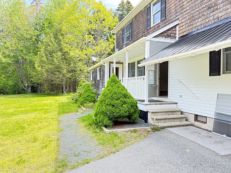 Blodgett Ln — Photo 20