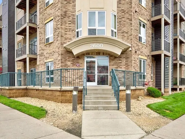 2600 University Ave SE #415 — Photo 9
