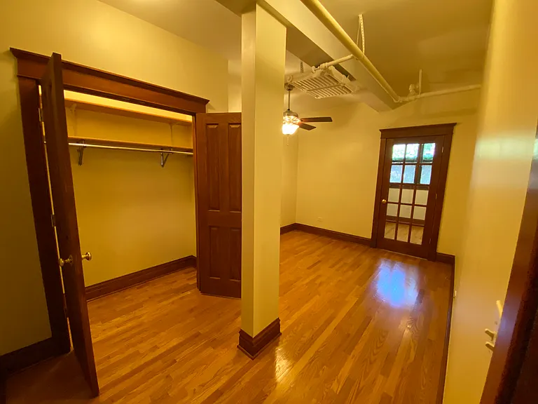 1401 W Winnemac Ave #G — Photo 5