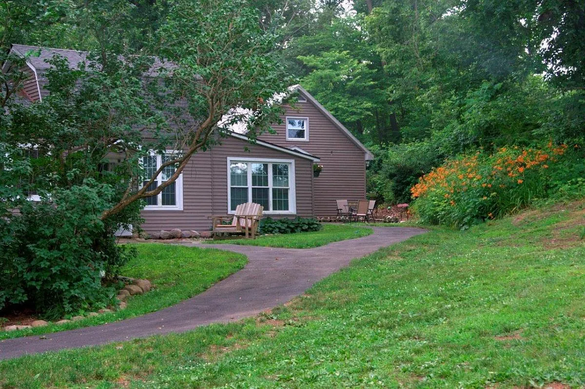1 bed, 850 sqft, $1,550 — Photo 2