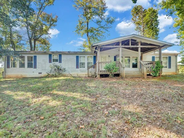 113 Grove Rd, Blue Ridge, VA 24064