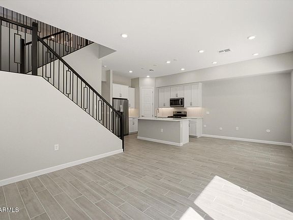 3rd image of 5027 E GALLOP Way