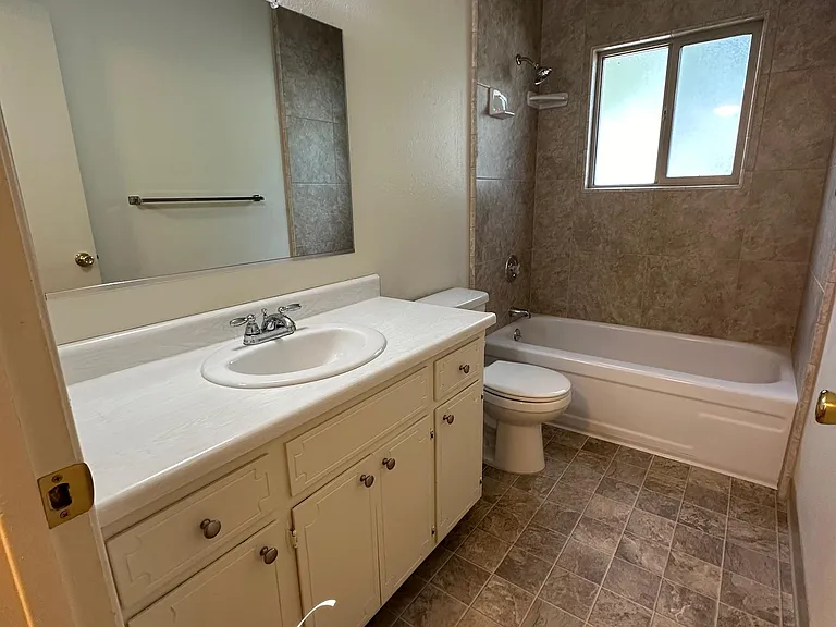 Palm Manor- 1017 Esplanade - 10 — Photo 24