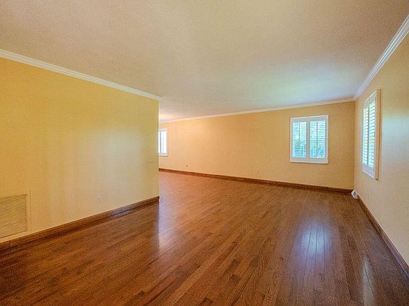 5th image of 504 N Niota Rd