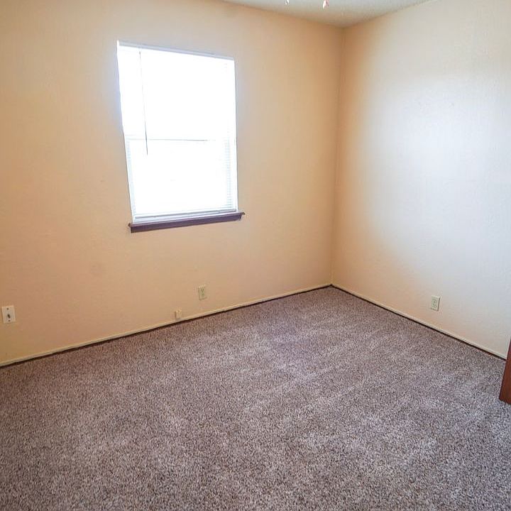 901 S US Highway 77 18 901 S Us Highway 77 Noble OK Zillow