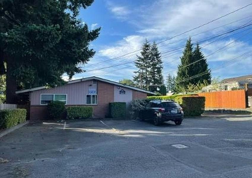 1st image of 1302 Cascade Dr APT 3