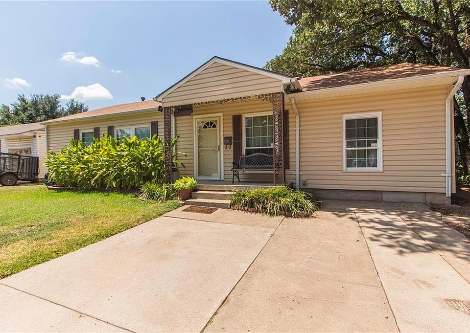 1st image of 315 Wanda Dr