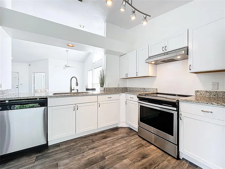 5716 Delano Ln — Photo 29