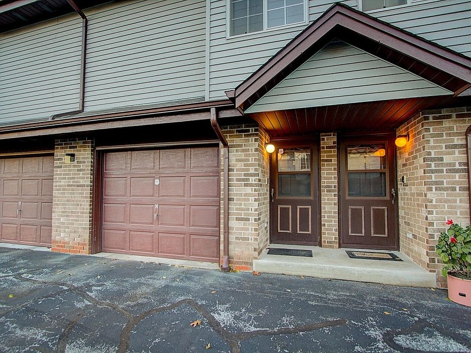 1st image of 2035 S 102nd St