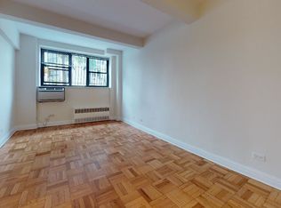 305 W 13th St #L, New York, NY 10014