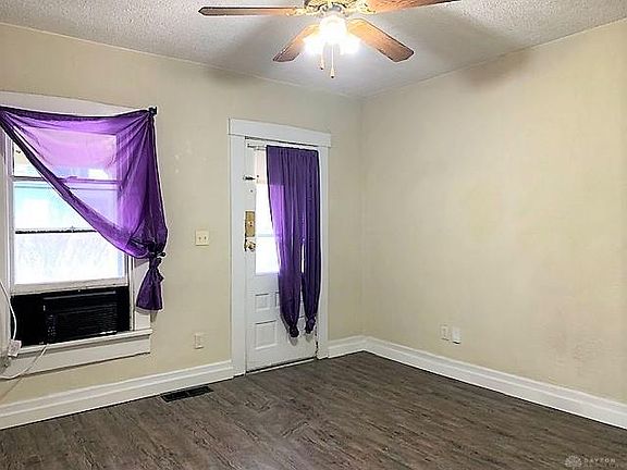 4th image of 308 Morton Ave