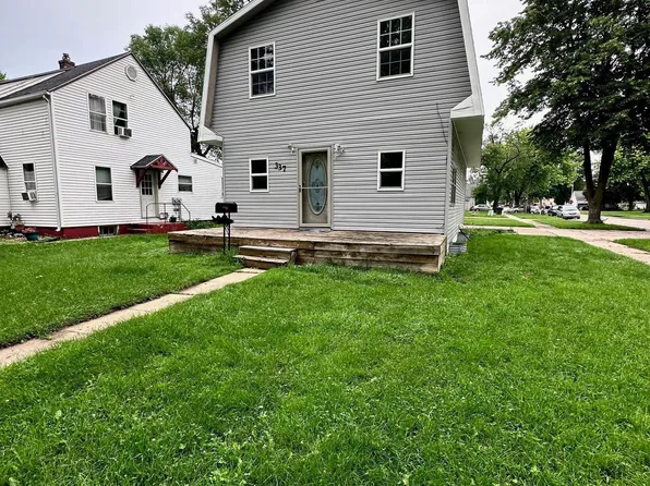 337 W Okabena St, Worthington, MN 56187
