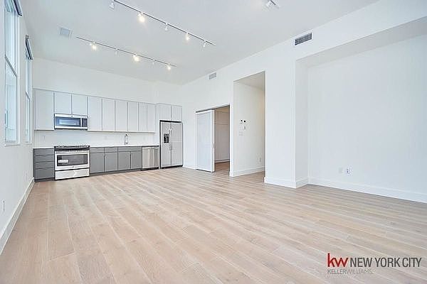 1st image of 271 W 125th St Ste 409