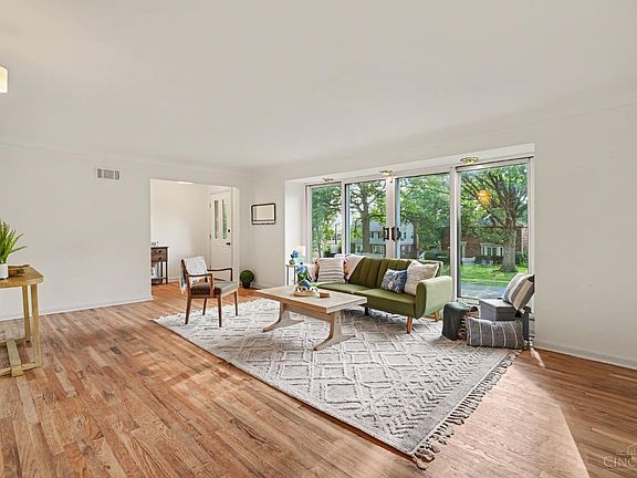 3rd image of 6770 Elbrook Ave