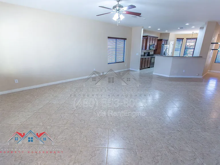 11751 W Daley Ln — Photo 19