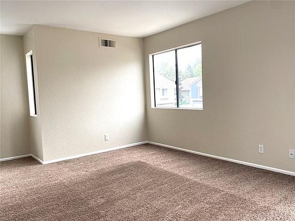 5th image of 11 Bridle Ln