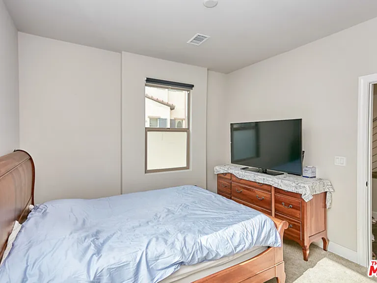 9831 Alburtis Ave #37 — Photo 5