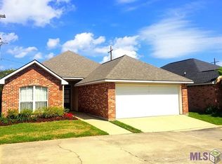 17511 Christopher Crossing Dr, Baton Rouge, LA 70817