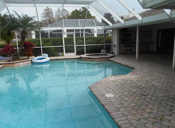 3rd image of 15017 Laurel Cove Cir