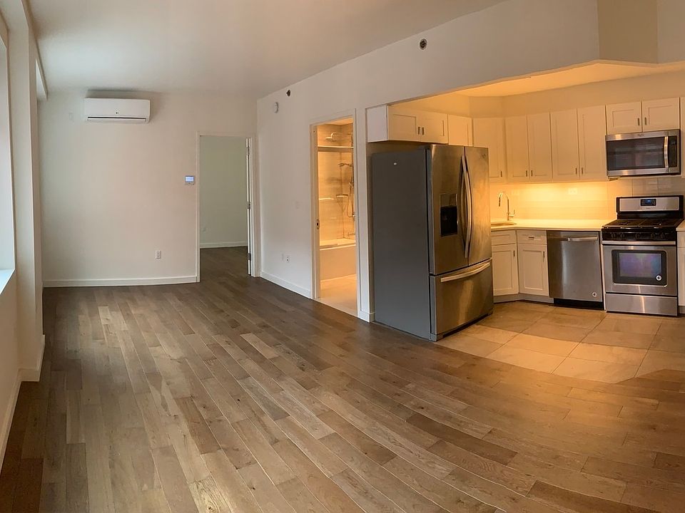 1st image of 8722 51st Ave #3F