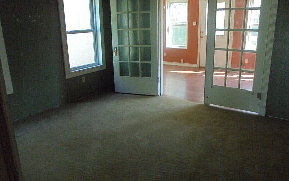 4th image of 722 E Polk St