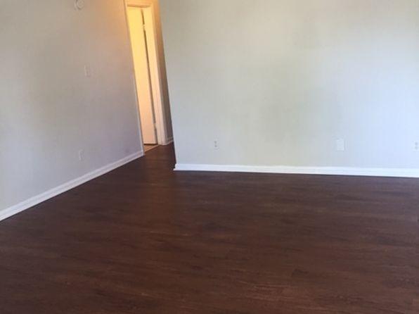 715 Easy St APT 3