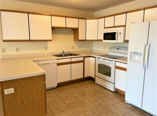 708 Angel Ct APT 17, Holmen, WI 54636