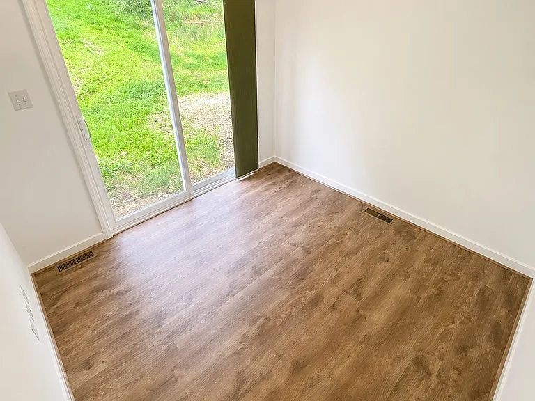 8333 Elm Rd #B — Photo 6