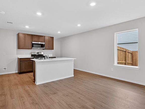 2nd image of 3507 Spring Time St