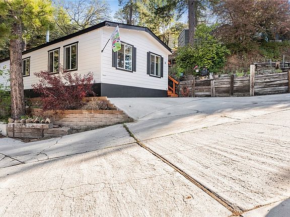 2nd image of 32455 Highway 18 #13