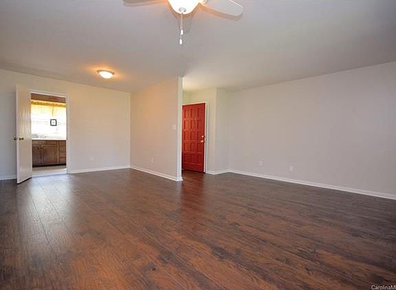 4th image of 4609 Coronado Dr APT L