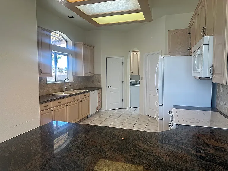 1712 Black River Ct NE — Photo 10