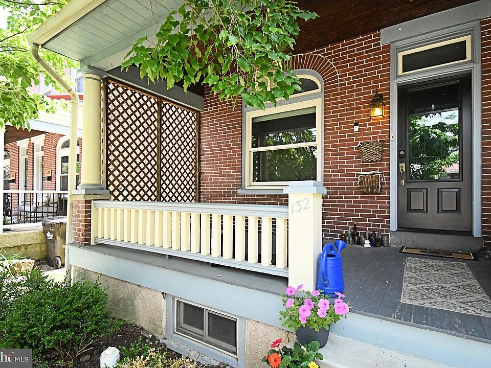 1st image of 132 Walnut St