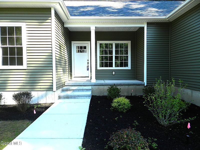 3rd image of 2 Birch Drive