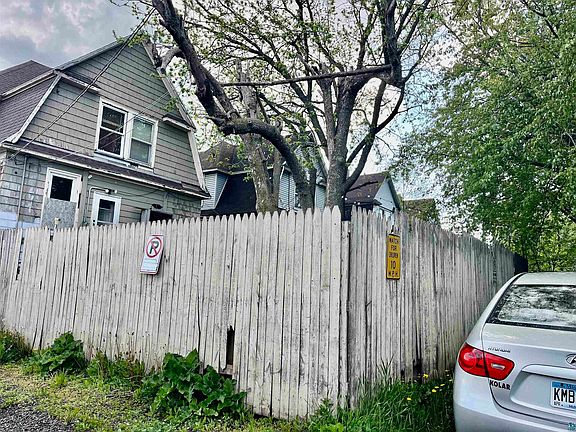4th image of 24 N 25th Ave W