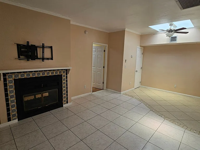 5945 E Sun County Blvd — Photo 5
